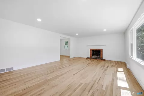 Living - 16 Chadwick Dr, Old Lyme, CT 06371 photo 3 of 7