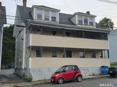 44-46 Central Ave, Norwich, CT 06360