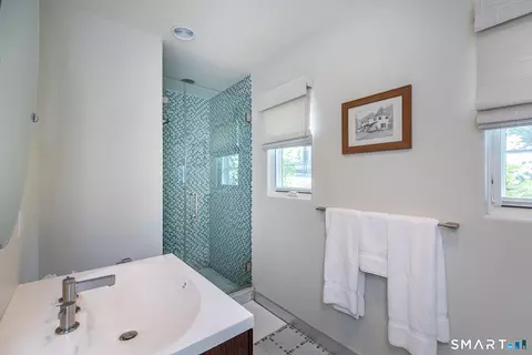 Bath - 36 Arrow Point Rd, Warren, CT 06777 photo 1 of 5