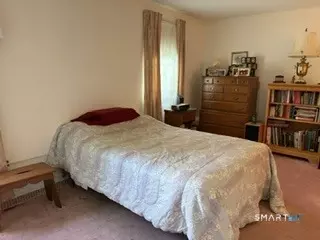Bedroom - 21 E Gate Ln #21, Hamden, CT 06514 photo 4 of 6
