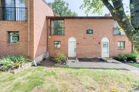 16 Darling St #E, Southington, CT 06489