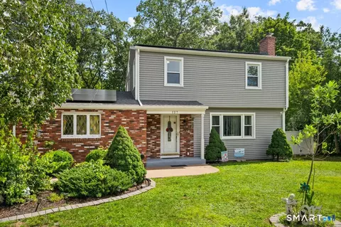 127 Rowland Dr, East Hartford, CT 06118