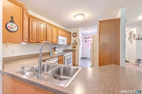 Kitchen - 4 Aspen Pl, Willimantic, CT 06226 photo 1 of 6