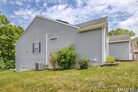 Exterior - 4 Aspen Pl, Willimantic, CT 06226 photo 4 of 9