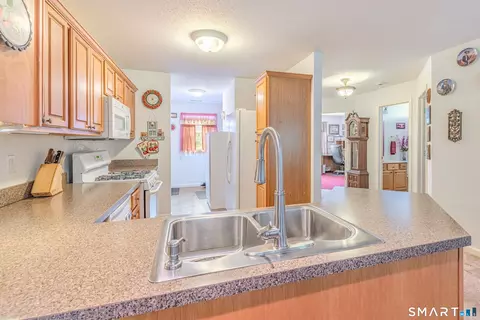 Kitchen - 4 Aspen Pl, Willimantic, CT 06226 photo 6 of 6