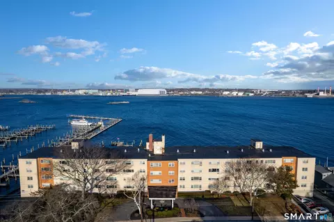 292 Pequot Ave #4E, New London, CT 06320