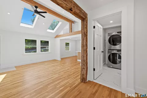 Entry Way - 224 Ramapoo Rd, Ridgefield, CT 06877 photo 2 of 5