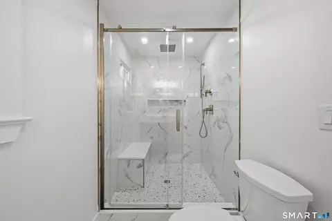Bath - 224 Ramapoo Rd, Ridgefield, CT 06877 photo 3 of 5