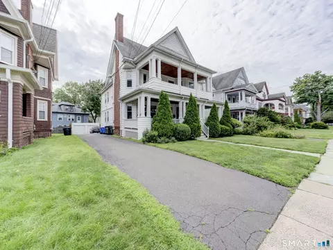 276 Oxford St, Hartford, CT 06105