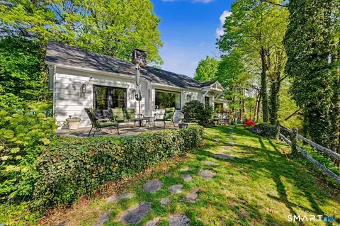 49 Newtown Ave, Norwalk, CT 06851