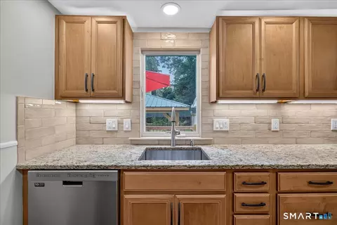 Kitchen - 11 Derby Rd, Norwalk, CT 06854 photo 3 of 5