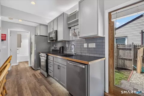 Kitchen - 11 Derby Rd, Norwalk, CT 06854 photo 5 of 5