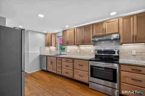 Kitchen - 11 Derby Rd, Norwalk, CT 06854 photo 2 of 5