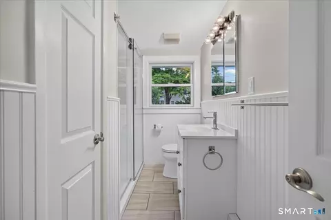 Bath - 11 Derby Rd, Norwalk, CT 06854 photo 1 of 2