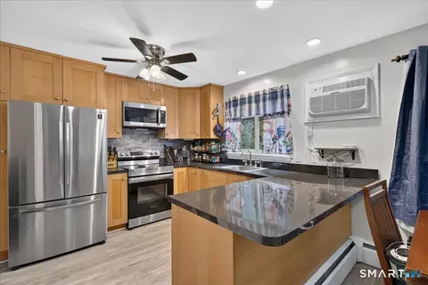 Kitchen - 6 Paugussett Rd, Sandy Hook, CT 06482 photo 1 of 4