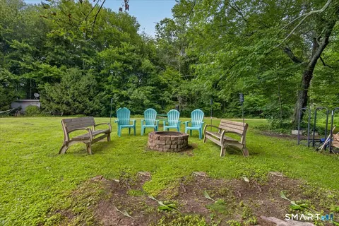 Exterior - 6 Paugussett Rd, Sandy Hook, CT 06482 photo 4 of 5