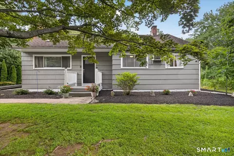 Exterior - 6 Paugussett Rd, Sandy Hook, CT 06482 photo 2 of 5