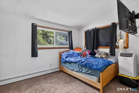 Bedroom - 6 Paugussett Rd, Sandy Hook, CT 06482 photo 4 of 8