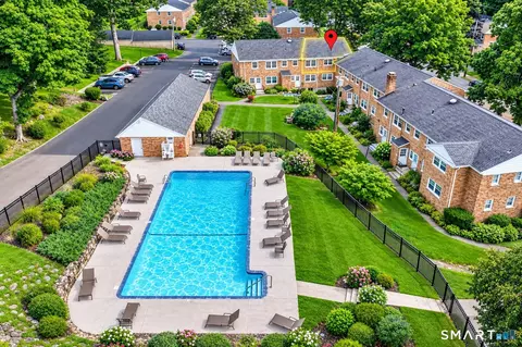 114 Heritage Hill Rd #C, New Canaan, CT 06840