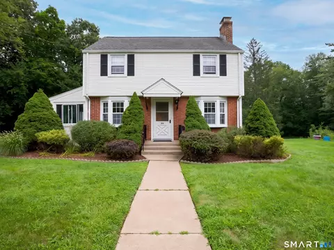 99 Brookfield Dr, East Hartford, CT 06118