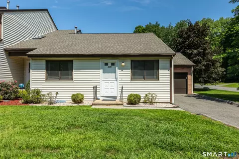 17 Oak Forest Dr #5, Manchester, CT 06040