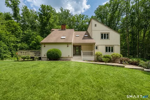 35 Katrina Cir, Bethel, CT 06801