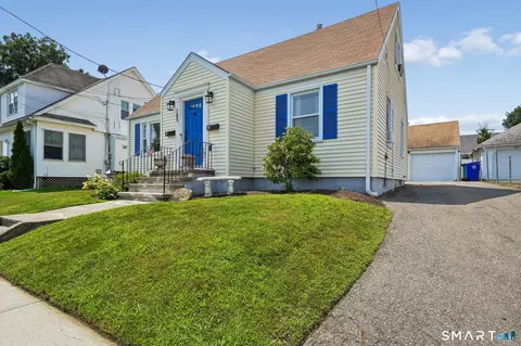 185 Oakland St, Stratford, CT 06615