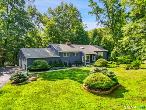 1171 Riverbank Rd, Stamford, CT 06903