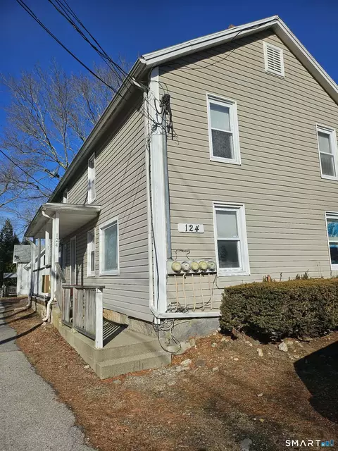 124 Hammond Ct, Colchester, CT 06415