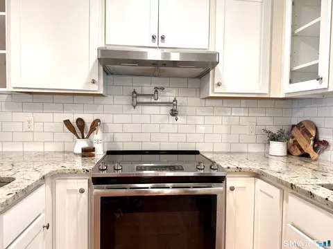 Kitchen - 305 Prospect St, Wethersfield, CT 06109 photo 5 of 5