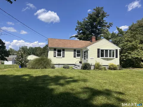 Exterior - 305 Prospect St, Wethersfield, CT 06109 photo 2 of 4