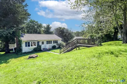 29 Overlook Dr, New Milford, CT 06776