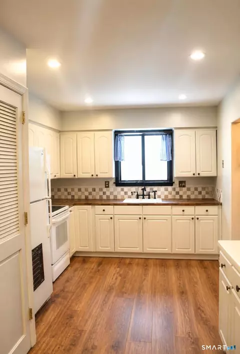 54 Whitmore Ln #3, Stamford, CT 06902