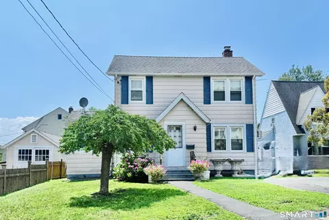 31 Hamilton Ave, Stamford, CT 06902