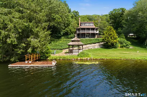 136 Quonnipaug Ln, Guilford, CT 06437
