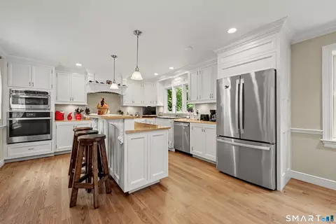 14 Paper Mill Rd, New Milford, CT 06776