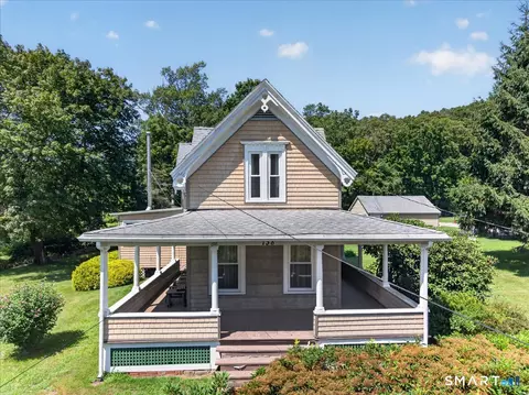 138 Old Norwich Rd, Quaker Hill, CT 06375