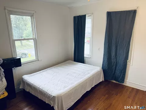 Bedroom - 137 Eastern St, New Haven, CT 06513 photo 2 of 3