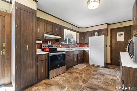 Kitchen - 847 Cook Hill Rd, Killingly, CT 06239 photo 1 of 1