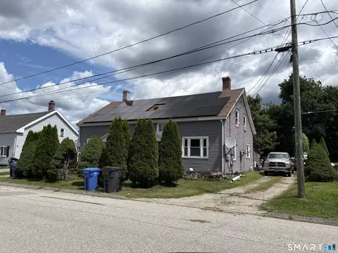 84-86 S Walnut St, Wauregan, CT 06387