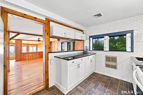 Kitchen - 600 E Wakefield Blvd, Winchester, CT 06098 photo 1 of 3