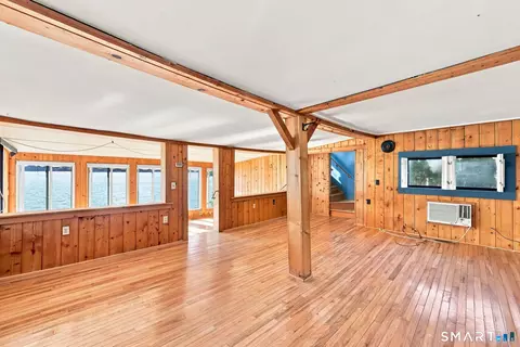 Living - 600 E Wakefield Blvd, Winchester, CT 06098 photo 3 of 4