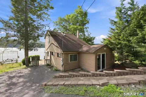 Exterior - 600 E Wakefield Blvd, Winchester, CT 06098 photo 2 of 9