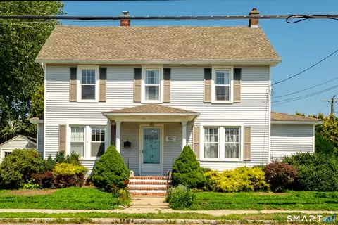 558 Ocean Ave, New London, CT 06320