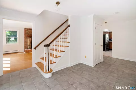 Entry Way - 123 Cross Hwy, Redding, CT 06896 photo 1 of 4