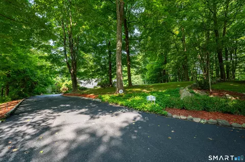 Exterior - 123 Cross Hwy, Redding, CT 06896 photo 4 of 11