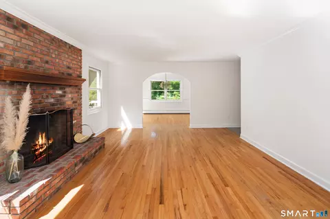 Living - 123 Cross Hwy, Redding, CT 06896 photo 2 of 6