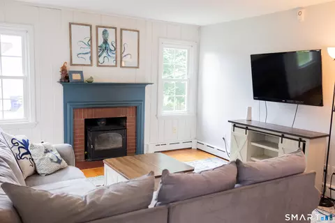 Living - 46 Skinner Rd, Broad Brook, CT 06016 photo 1 of 4