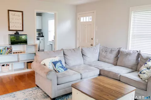 Living - 46 Skinner Rd, Broad Brook, CT 06016 photo 4 of 4