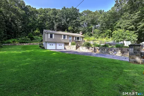 315 Buddington Rd, Shelton, CT 06484